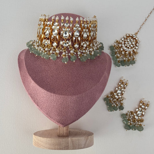 The Nyra Mint Dynasty Set - full choker necklace display